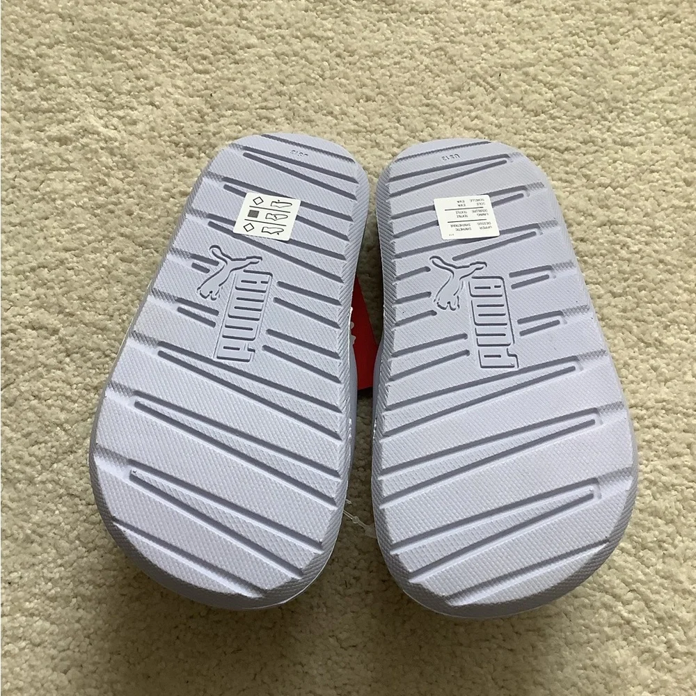 NWT Puma Kids Slide Sandals Light Purple and Pink 13